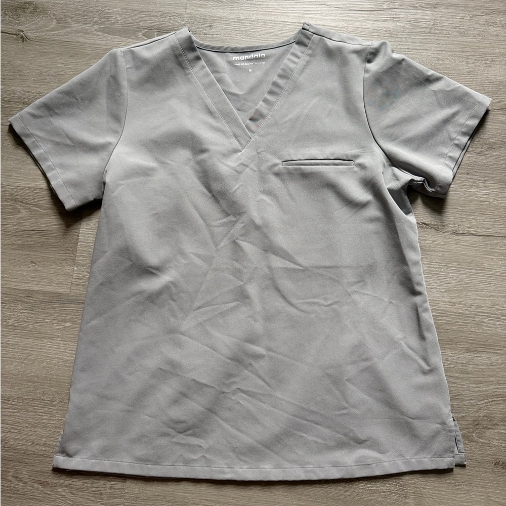 Mandala Scrub Set Gray Top & Jogger Pants Medium Medical Uniform
